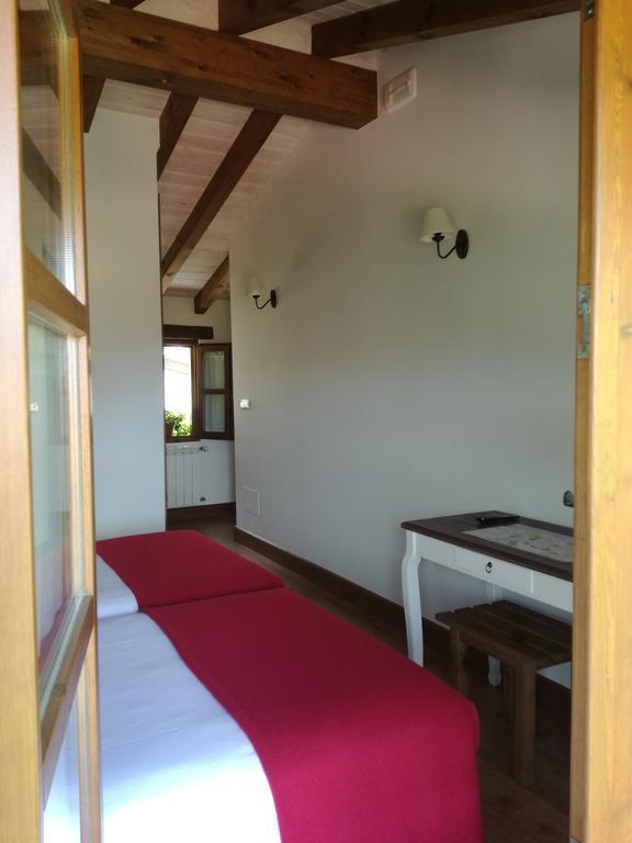 Casa Fidela Hotel Lomeña Exterior foto